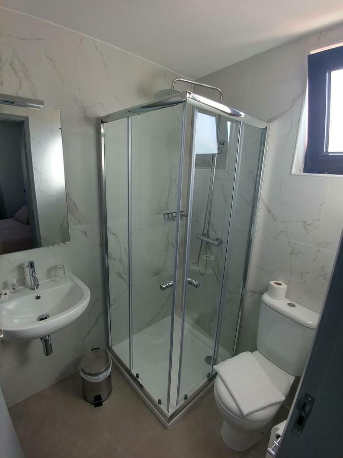 Baixinho Guest House Vila Praia de Âncora Extérieur photo